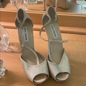 Steve Madden Women's Sparkling Cream Peep Toe Heels